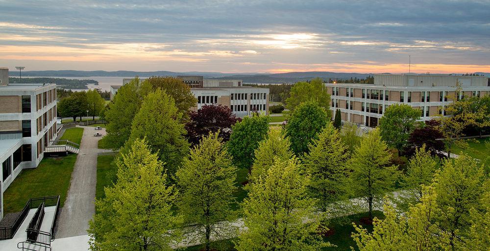 Unb Saint John Summer Hotel Esterno foto